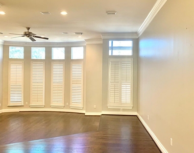 4303 Childress Street - Photo Thumbnail 4