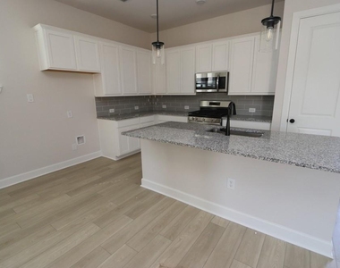 11734 Cibolo Canyon Road - Photo Thumbnail 1