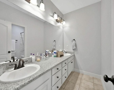 6718 Sotoria Lane - Photo Thumbnail 37