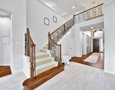 6718 Sotoria Lane - Photo Thumbnail 15