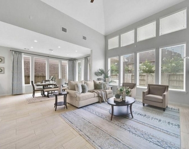 6718 Sotoria Lane - Photo Thumbnail 16