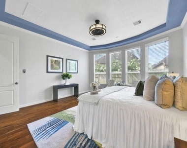 6718 Sotoria Lane - Photo Thumbnail 19
