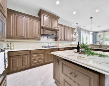 6718 Sotoria Lane - Photo Thumbnail 8