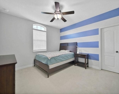 6718 Sotoria Lane - Photo Thumbnail 38
