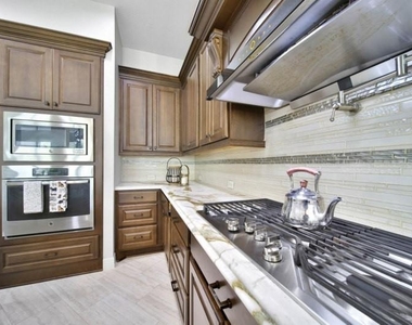 6718 Sotoria Lane - Photo Thumbnail 10