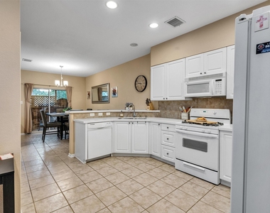83 Scarlet Woods Court - Photo Thumbnail 12