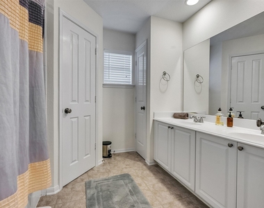 83 Scarlet Woods Court - Photo Thumbnail 19
