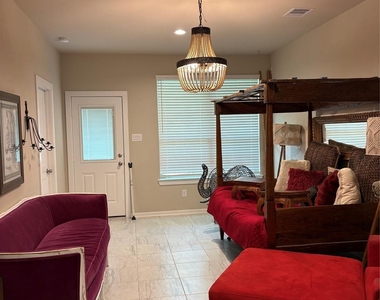 511 Long Leaf Pine Drive - Photo Thumbnail 17