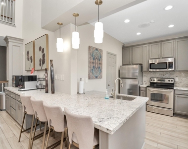 2222 Maroneal Street - Photo Thumbnail 11