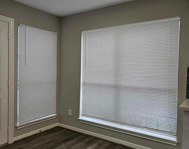 7887 Kendalia Drive - Photo Thumbnail 5