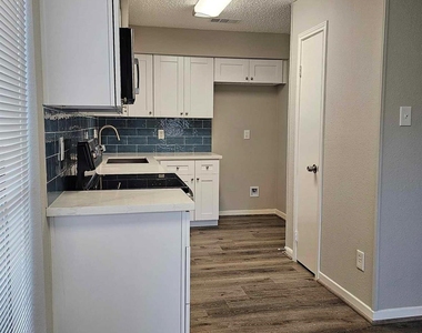 7887 Kendalia Drive - Photo Thumbnail 6