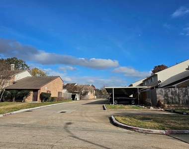 7887 Kendalia Drive - Photo Thumbnail 1