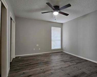 7887 Kendalia Drive - Photo Thumbnail 16