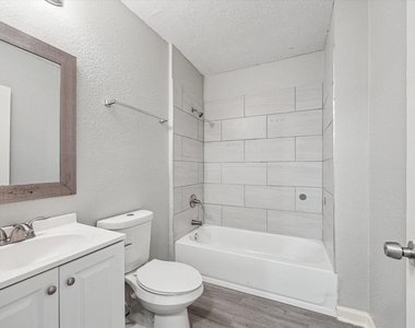 710 E Magnolia Street - Photo Thumbnail 7