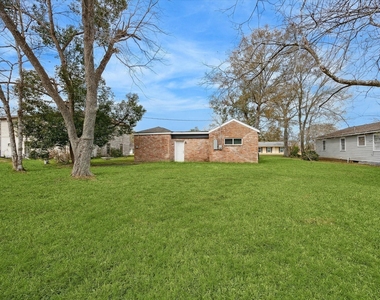 710 E Magnolia Street - Photo Thumbnail 8
