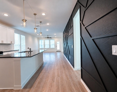 18110 Velaris Way - Photo Thumbnail 2