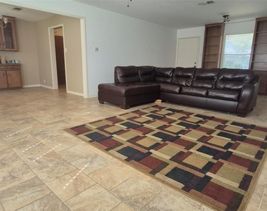 611 Todd Street - Photo Thumbnail 5