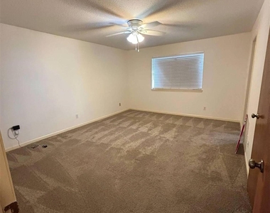 611 Todd Street - Photo Thumbnail 10