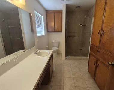 611 Todd Street - Photo Thumbnail 11