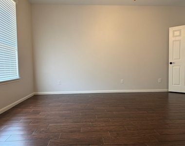 15226 Olmstead Park Drive - Photo Thumbnail 12
