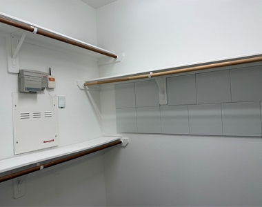 15226 Olmstead Park Drive - Photo Thumbnail 10