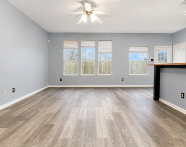 4031 Raspberry Court - Photo Thumbnail 2