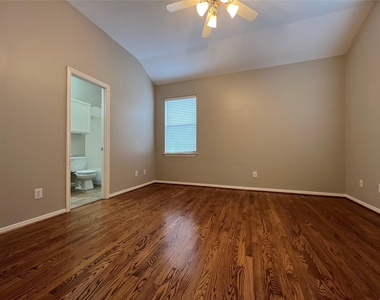 1323 Oneil Street - Photo Thumbnail 14