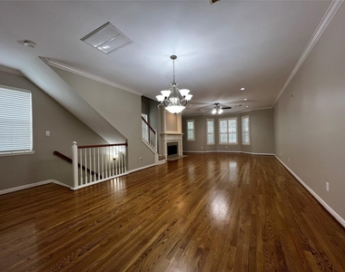 1323 Oneil Street - Photo Thumbnail 4