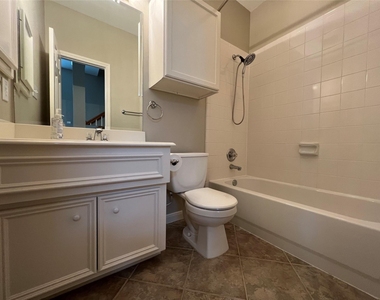 1323 Oneil Street - Photo Thumbnail 3