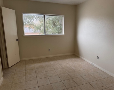 8339 E Ridge Drive - Photo Thumbnail 15