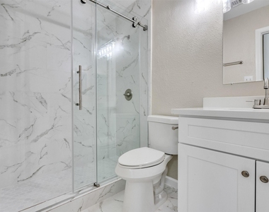 3206 Keywood Lane - Photo Thumbnail 30