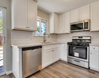 3206 Keywood Lane - Photo Thumbnail 15