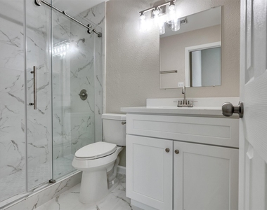 3206 Keywood Lane - Photo Thumbnail 29