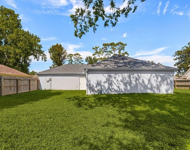 12923 Advance Drive - Photo Thumbnail 5