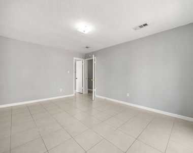 12923 Advance Drive - Photo Thumbnail 25