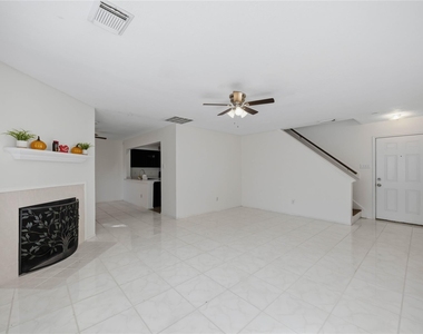9219 Belle Glen Drive - Photo Thumbnail 6