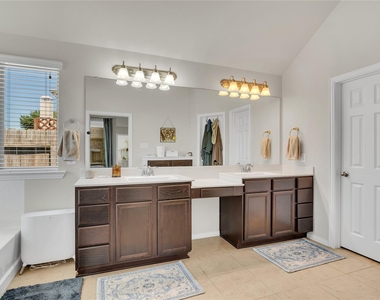 605 Chesterfield Lane - Photo Thumbnail 23