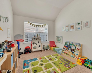 605 Chesterfield Lane - Photo Thumbnail 30