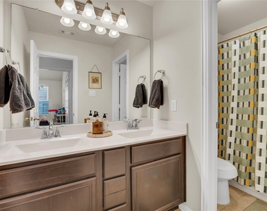 605 Chesterfield Lane - Photo Thumbnail 27