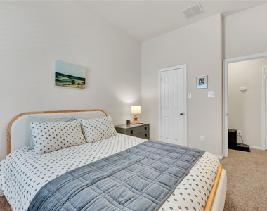 605 Chesterfield Lane - Photo Thumbnail 21
