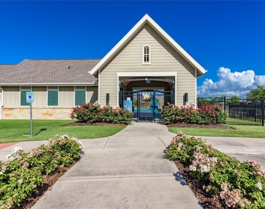 605 Chesterfield Lane - Photo Thumbnail 37