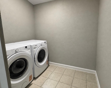 1013 Bennington Street - Photo Thumbnail 7