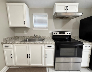 1013 Bennington Street - Photo Thumbnail 4