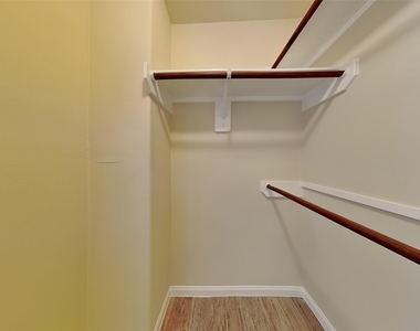 10119 Berrypatch Lane - Photo Thumbnail 17