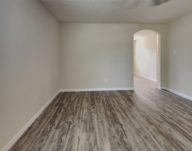10119 Berrypatch Lane - Photo Thumbnail 23