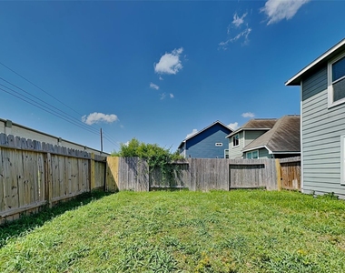 10119 Berrypatch Lane - Photo Thumbnail 22