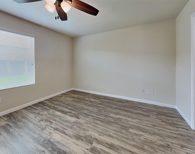 10119 Berrypatch Lane - Photo Thumbnail 25