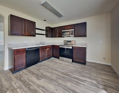 10119 Berrypatch Lane - Photo Thumbnail 3