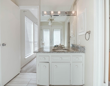 800 Country Place Drive - Photo Thumbnail 27
