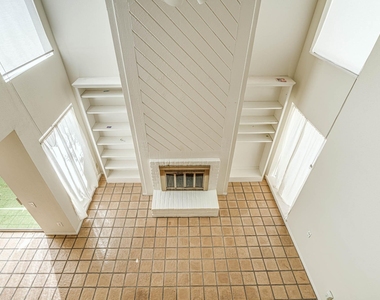 800 Country Place Drive - Photo Thumbnail 14